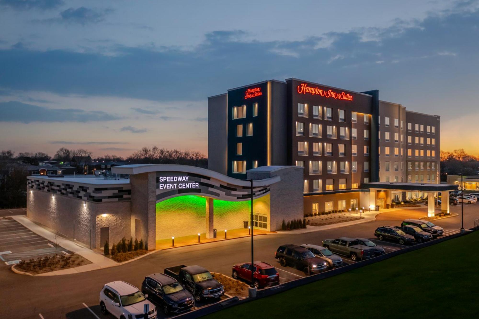 Hampton Inn & Suites Indianapolis West Speedway Exterior photo